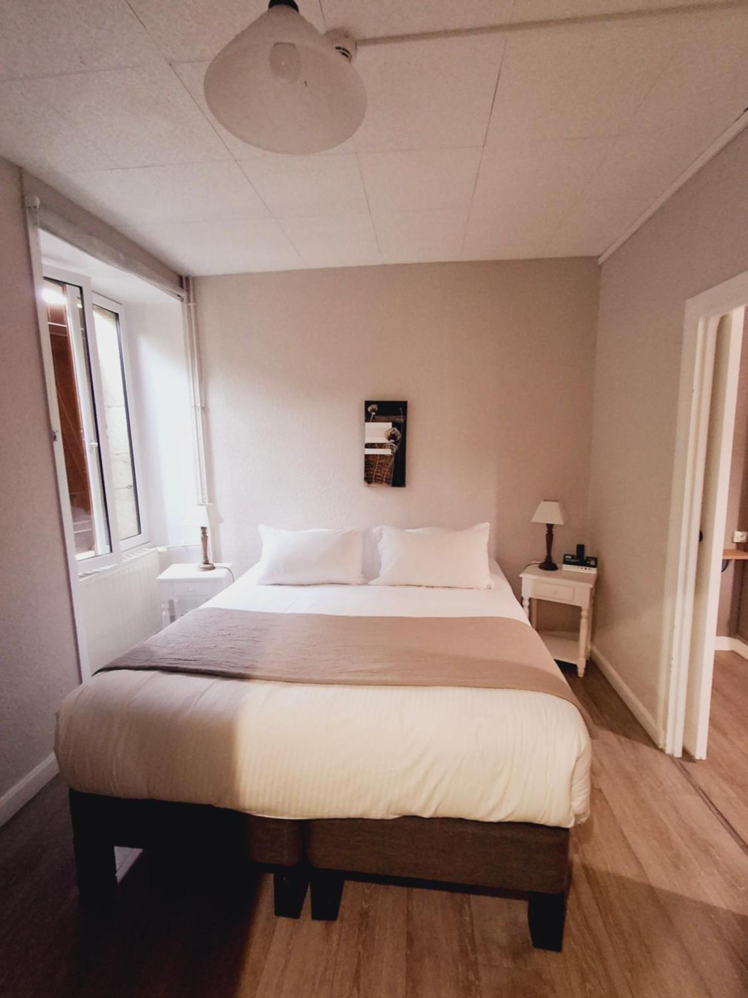 Hôtel La Brasserie Treignac Esterno foto